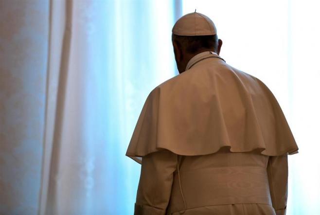 Vaticano condena a cinco años de cárcel a sacerdote acusado de pedofilia