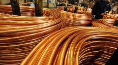 Gobierno chileno preocupado por baja en el precio del cobre