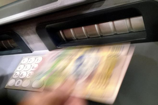 BCU autoriza tinta verde para proteger billetes en explosiones de cajeros