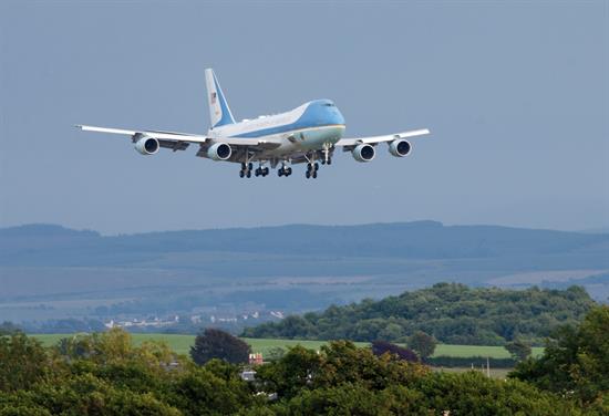 Trump visita Escocia, una región con la que mantiene una turbulenta relación