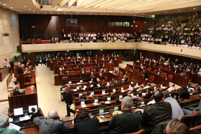 Parlamento israelí aprueba la ley que define a Israel como patria del pueblo judío