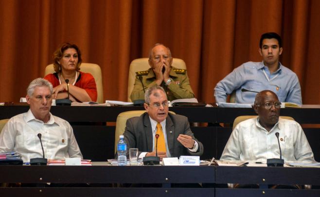 Cuba elimina la palabra "comunismo" en el borrador de su nueva Constitución