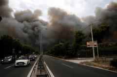 Grecia sufre uno de los incendios mas graves en dos décadas en Europa