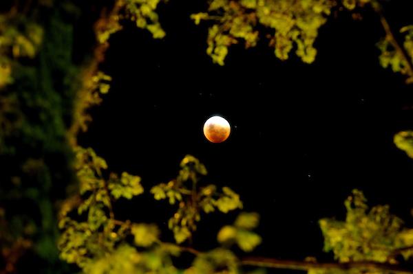 El eclipse de Luna más largo del siglo XXI se podrá ver mañana