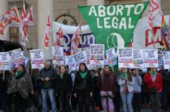 Proyecto por aborto no logra acuerdo en comisiones de Senado argentino