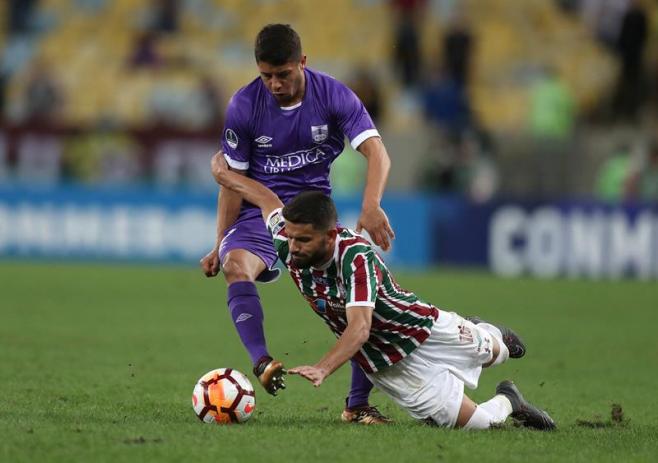 Fluminense se impone a Defensor