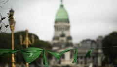 Arte sobre pañuelos verdes en Argentina