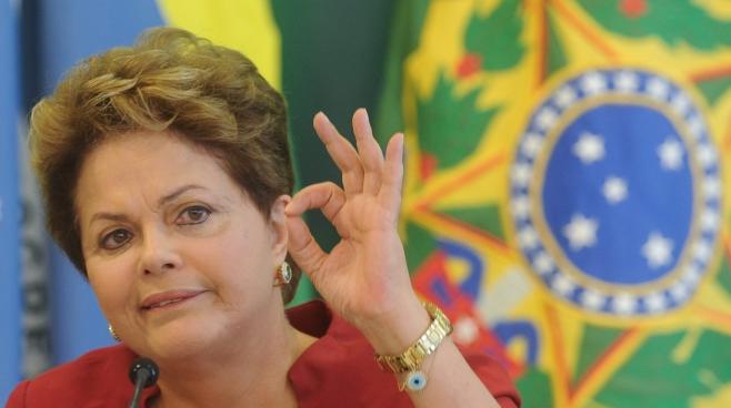 Dilma Rousseff presenta su candidatura al Senado