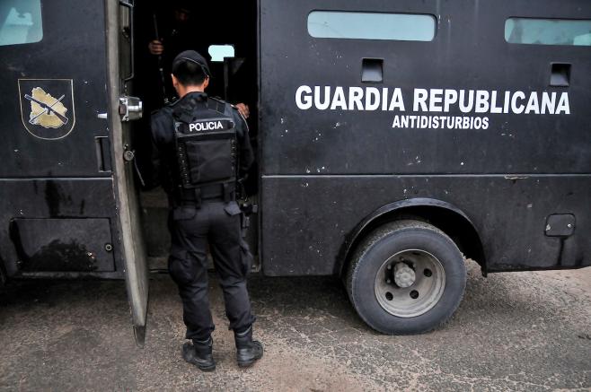 Pelea entre dos policías terminó en tragedia