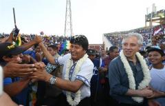 Evo Morales celebra su récord en el poder ante miles de seguidores