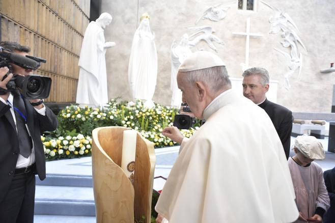 Exnuncio de EEUU acusa al papa de conocer los abusos del cardenal McCarrick