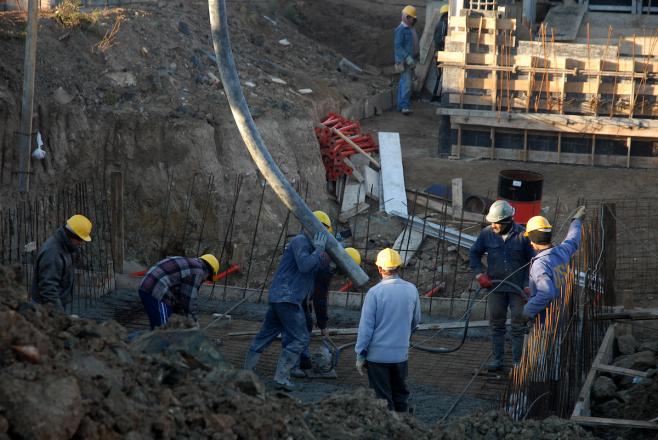 "Hay que volver a plantear el tema de las relaciones laborales y hablarlo con seriedad"