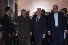 Temer elogia la intervención militar en Río de Janeiro