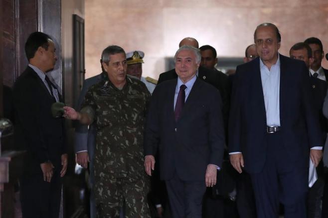 Temer elogia la intervención militar en Río de Janeiro