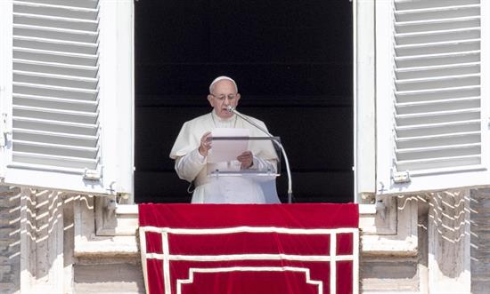 El papa pide diálogo para proteger la vida de los civiles de Idlib, en Siria