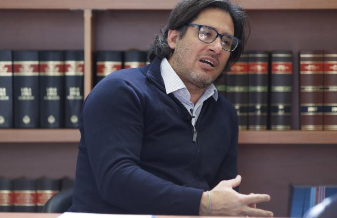 Ministro argentino cree que despenalizar el aborto debe estar en Código Penal