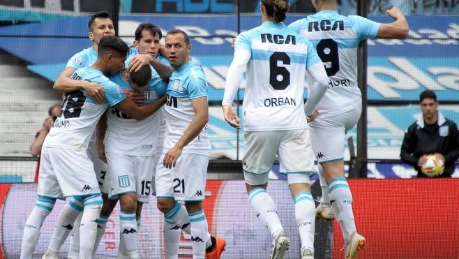 Racing se convirtió en el nuevo líder de la Superliga