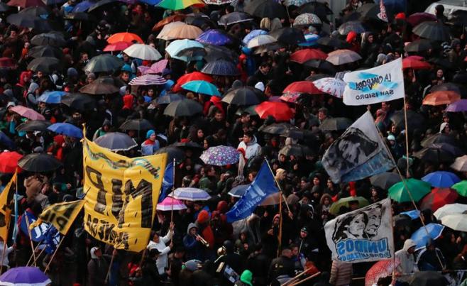 Protestas en Argentina en defensa de la universidad pública