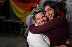 India despenaliza las relaciones homosexuales