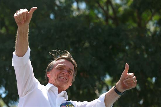 Ataque a Bolsonaro aumenta la tensión en la disputa presidencial de Brasil