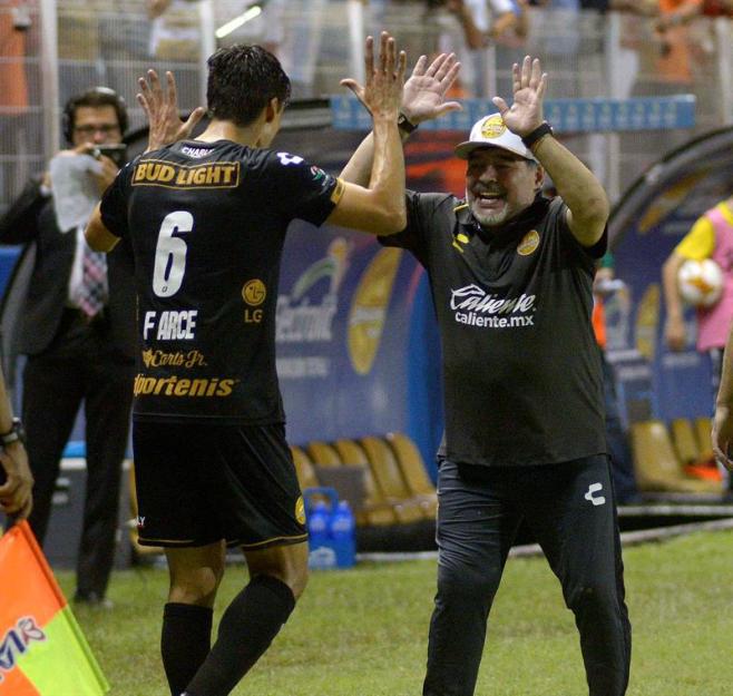 Maradona: "Acá no se ganó nada, solo un partido y nos quedan muchas finales"