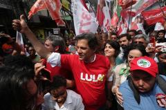 Haddad se acerca rápidamente a Bolsonaro en intención de voto