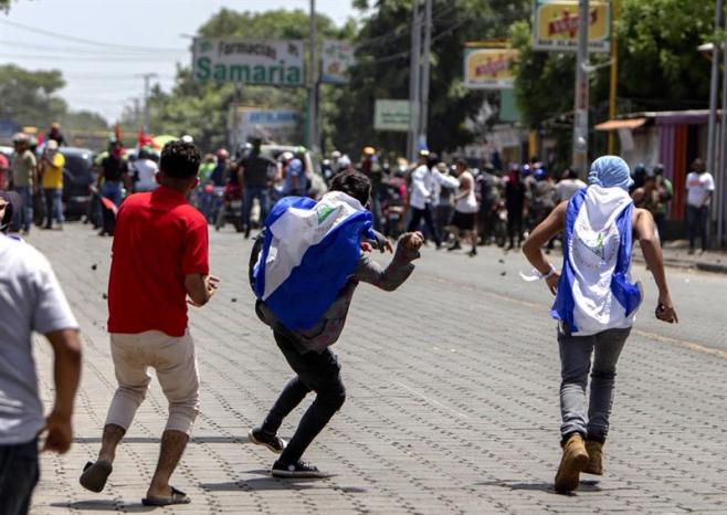 Atacan a balazos marcha opositora en Nicaragua: al menos un muerto