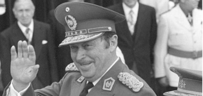 Dirigentes oficialistas proponen repatriar restos de dictador Stroessner