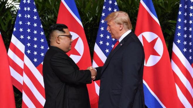 Trump se confiesa "enamorado" de Kim Jong-un