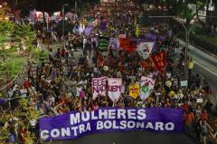 "Él no", el grito de miles de mujeres en contra Bolsonaro