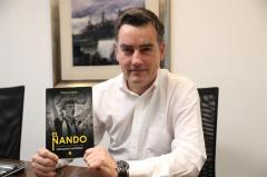"El Nando", biografía del máximo goleador de Peñarol, escrita por un fanático