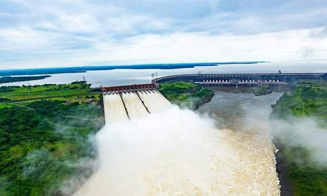 Recuperan 6,5 millones de dólares desviados en caso de corrupción en Itaipú