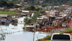 Unas 600 familias desplazadas en Asunción ante crecida del río Paraguay