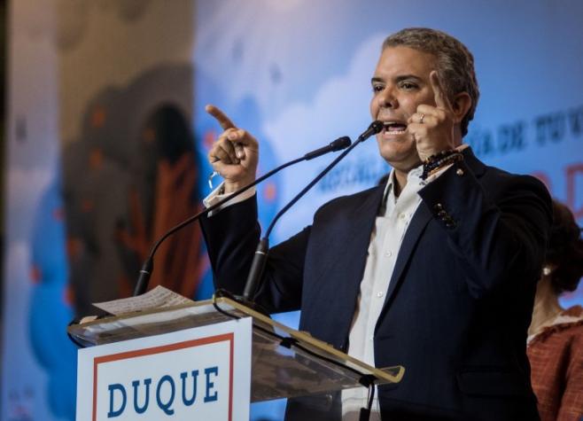 Duque dice a organizaciones que diálogo ELN se reanudará si paran crímenes