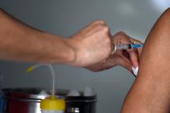 Autoridades recomiendan la vacuna antimeningocócica solo a quienes pertenezcan a los grupos de riesgo