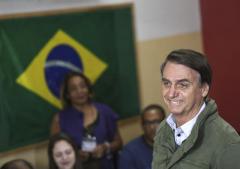 Bolsonaro vota bajo estrictas medidas de seguridad y evita a la prensa