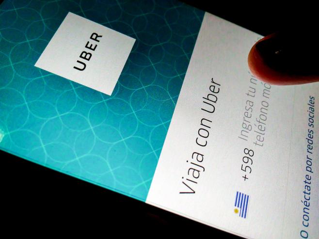 Comuna Canaria retira chapas a conductores de Uber y los multa con 35 UR