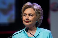 Hillary Clinton urge a votar contra "el radicalismo y la corrupción" de Trump