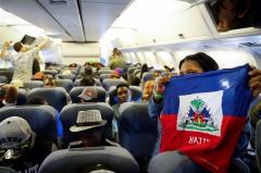 Denuncian que Gobierno de Chile realiza "deportación encubierta" de haitianos