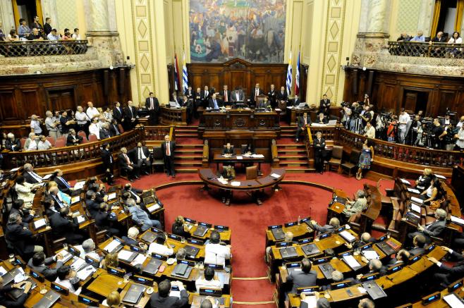 4 de cada 10 uruguayos no creen en la democracia