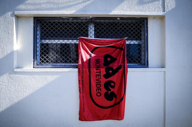 Liceos de Montevideo sin clases por 24 horas este martes