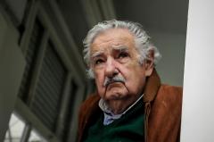 Mujica sobre la clase media: "Con un pueblo muerto de hambre los bolicheros no venden un carajo"
