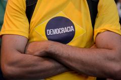 La democracia pierde adeptos en América Latina