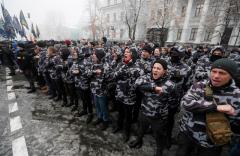 Poroshenko decreta la ley marcial en Ucrania