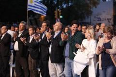 Partidos uruguayos celebraron 35 años del acto por fin de la dictadura