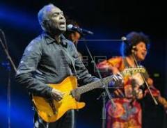 Gilberto Gil presentará sus clásicos con guitarra y voz en el Auditorio Nacional del Sodre