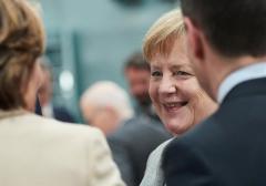 Merkel va a una parrilla y es "celebrada como estrella pop" en Argentina