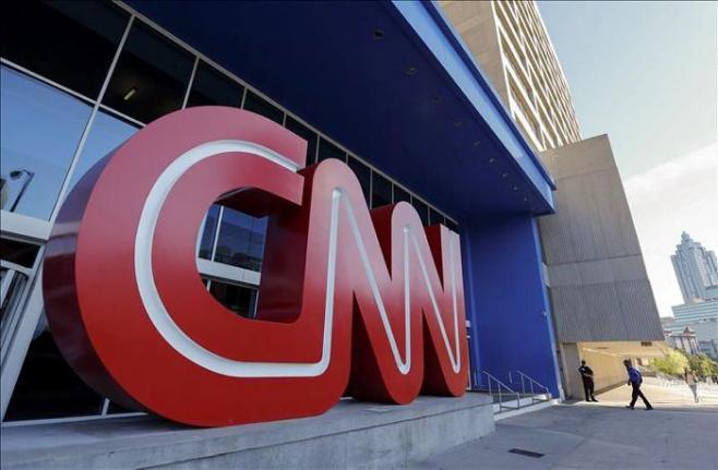 La CNN pasa a transmitir en diferido por amenazas de bomba