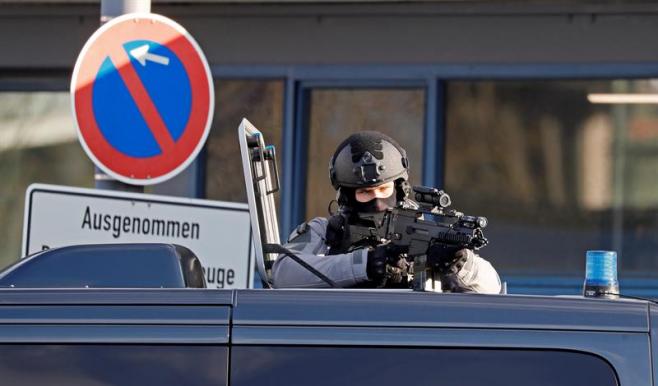 Policía francesa "neutraliza" a atacante de Estrasburgo