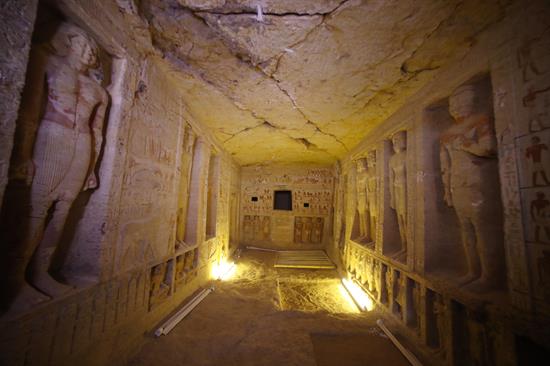 Egipto desvela una tumba bien conservada de un sacerdote de hace 4.400 años